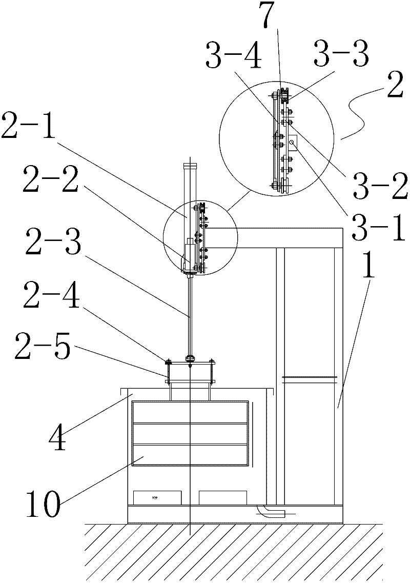 Automatic washing device of cantilever structure