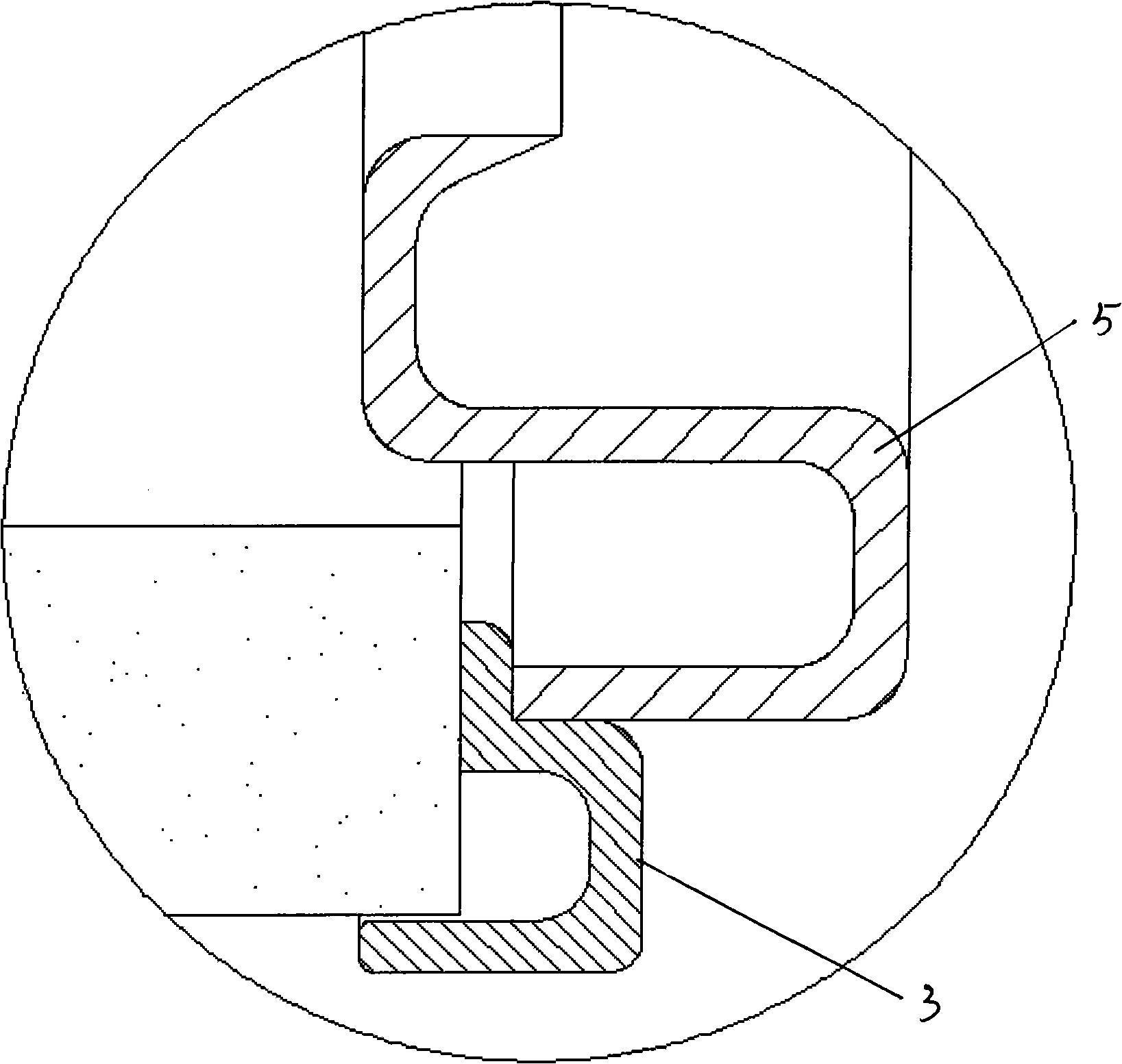 Vacuum feed port ceramic sealing structure of ion-turbulent resonance heating antenna