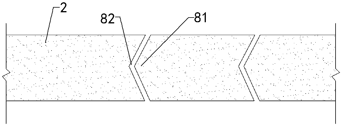 Fully-prefabricated pile top crown beams capable of being recycled, and construction method thereof