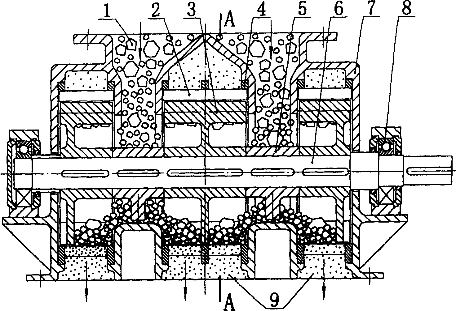 Cage type slag crusher