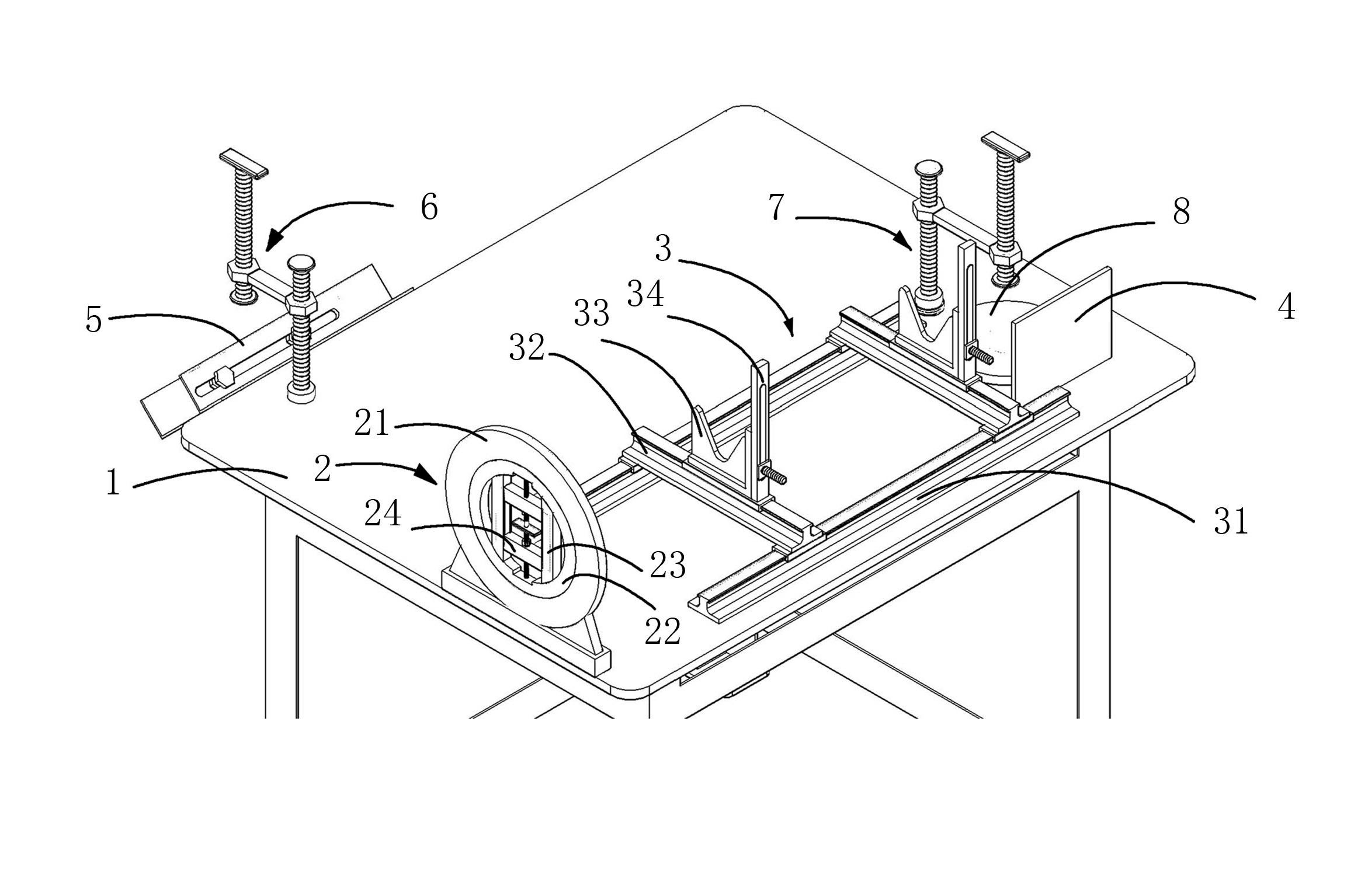 Assembling and welding platform for pipelines