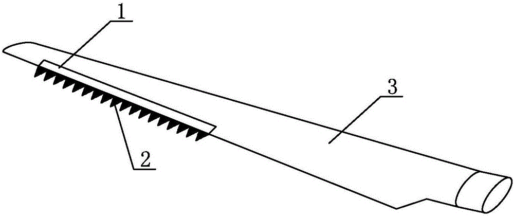 Denoising device for fan blade