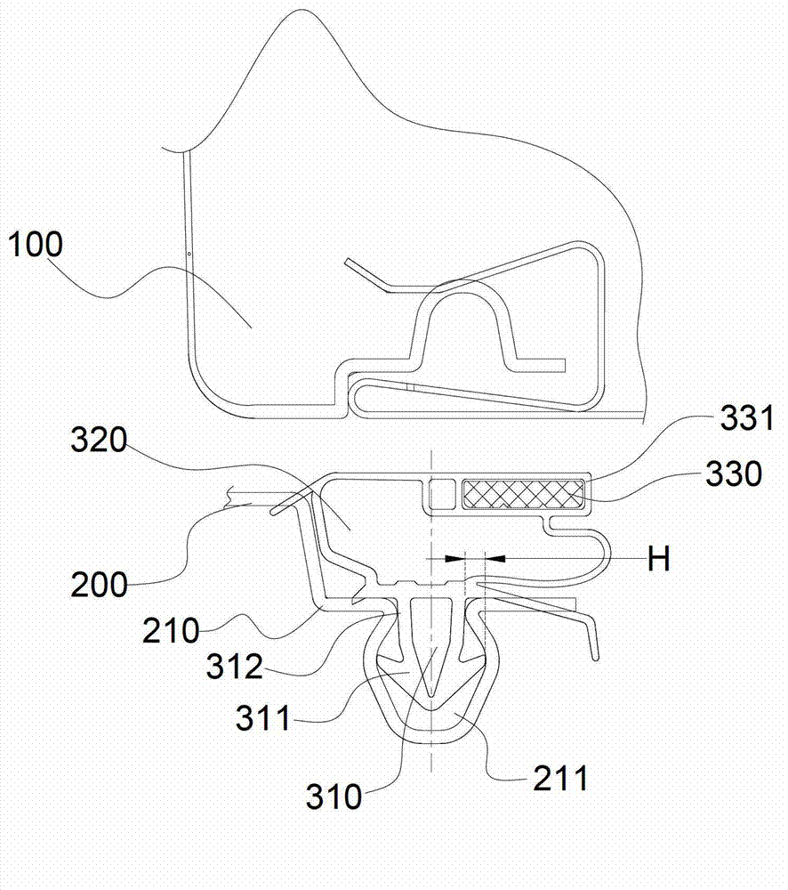 Refrigerator and door seal thereof