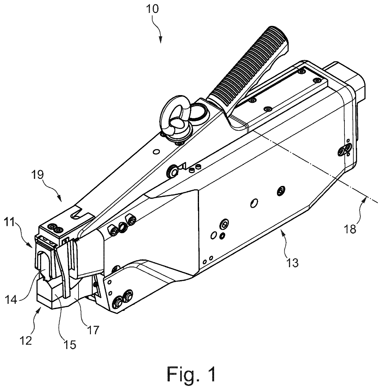 Ultrasonic welding device