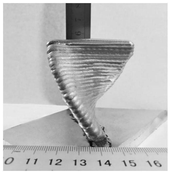 Low-energy-consumption heterogeneous multi-wire pre-melting-TIG additive manufacturing method