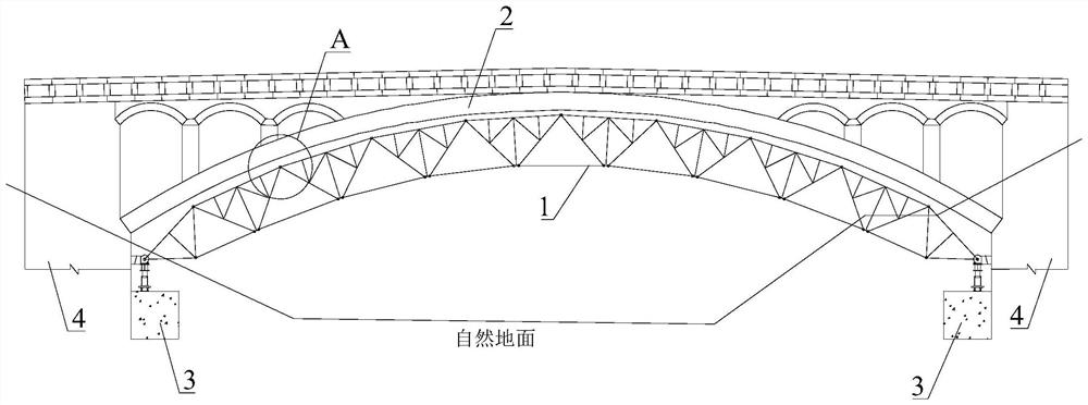 Arch bridge reinforcing structure without interrupting traffic and construction method thereof