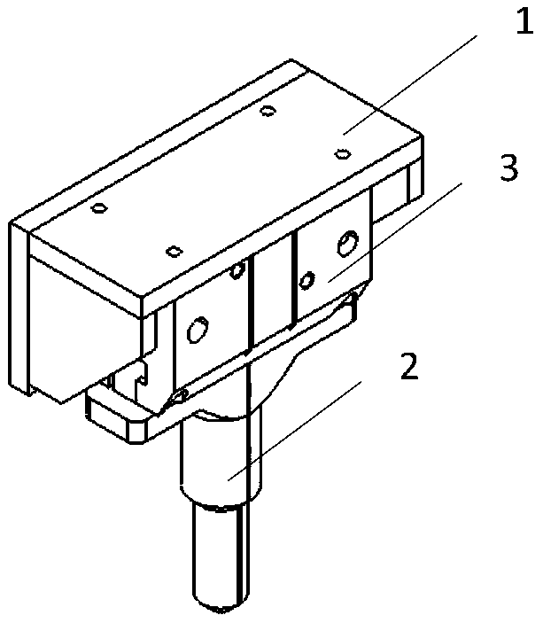 Integral multi-section-type extension clamp