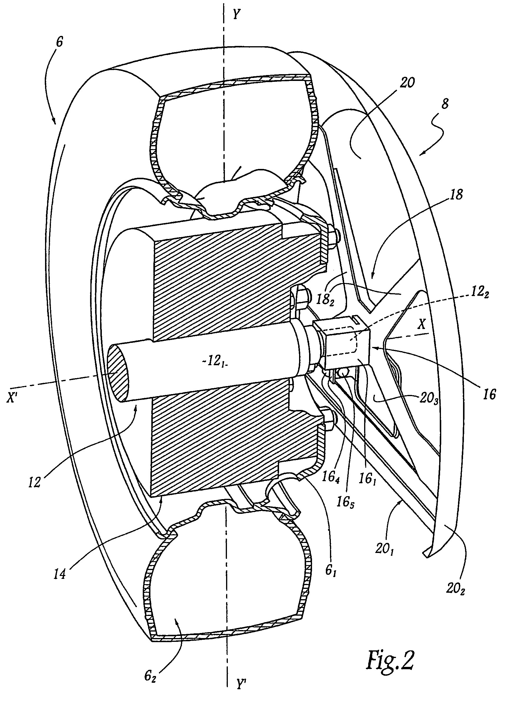 Assembly comprising at least one drive wheel and a fairing for a heavy goods vehicle, and the corresponding heavy goods vehicle