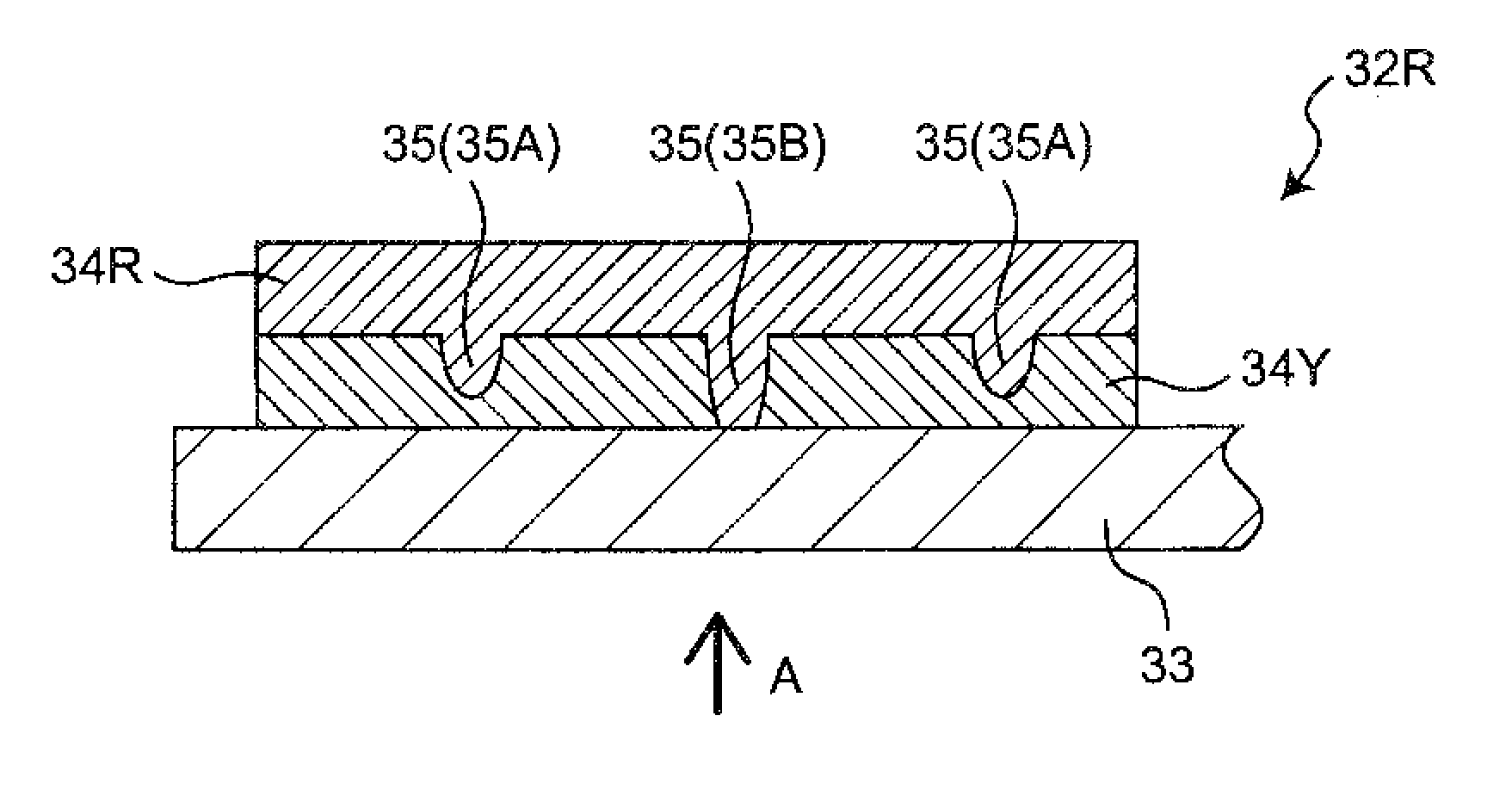 Wavelength converting member and projector including the wavelength converting member