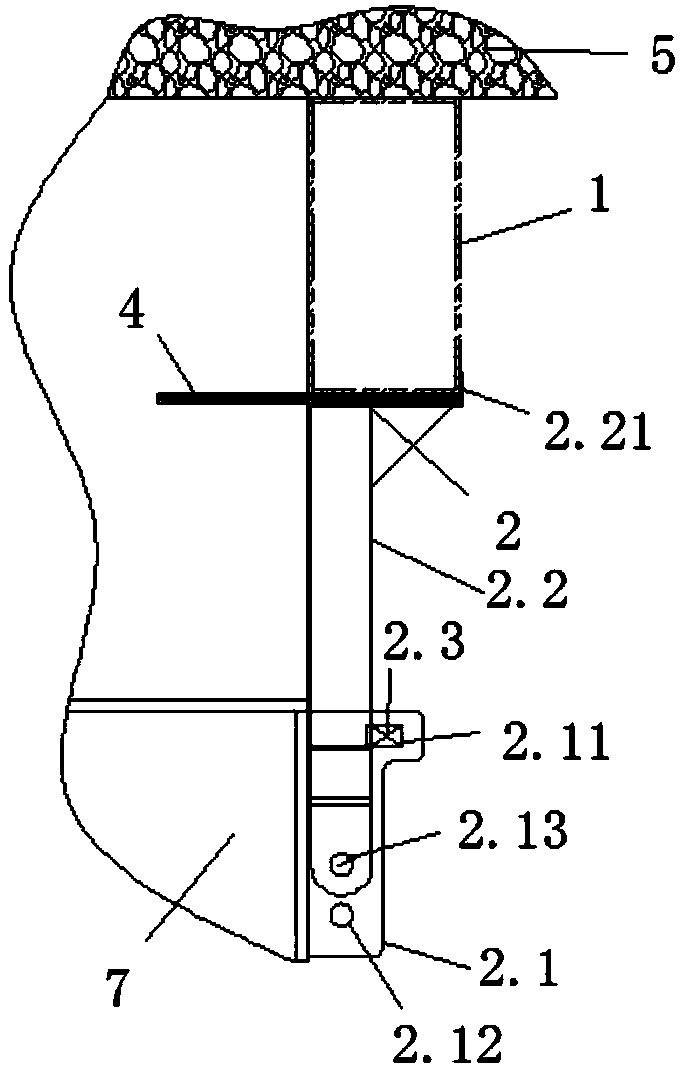 Plugging device for lining construction