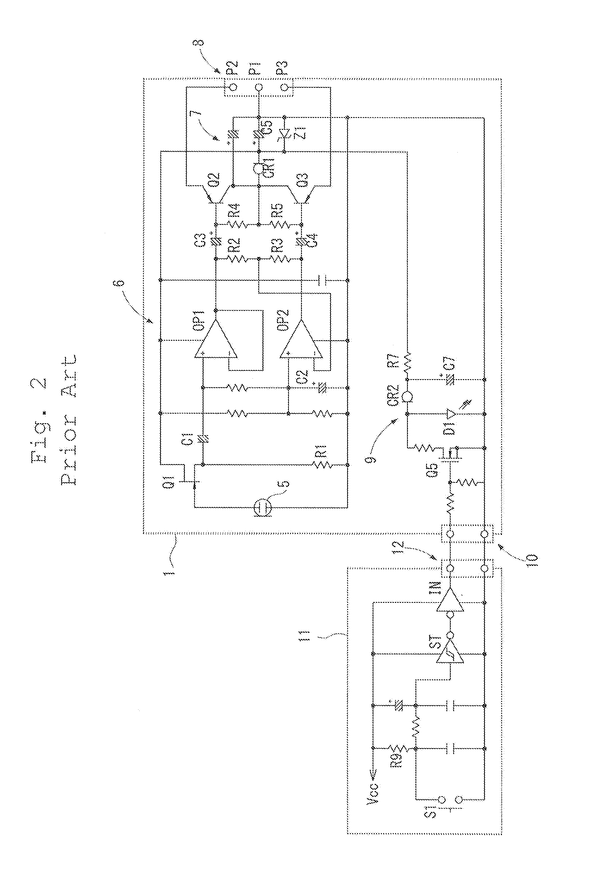 Microphone device including light emitting elements