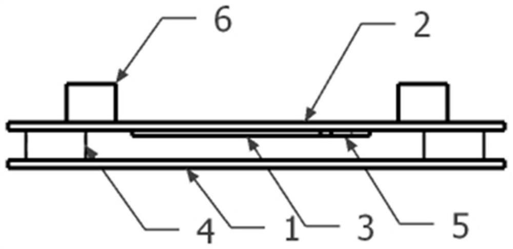 Acceleration sensor and sensing system based on variable-thickness air gap patch antenna