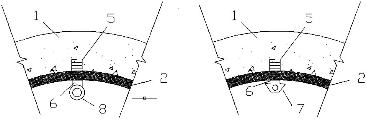 Transverse oval deformation resisting shield tunnel reinforcing structure comprising embedded steel plates and construction method