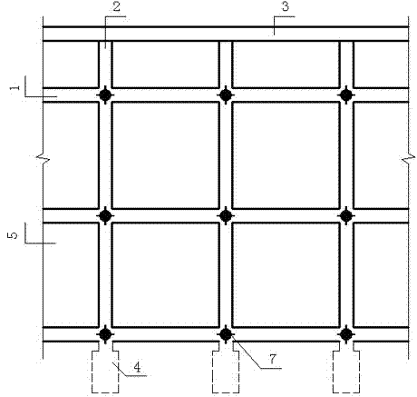 Frame-heat anchor pipe structure for preventing and treating cold-region slope collapse due to freeze thawing and construction method