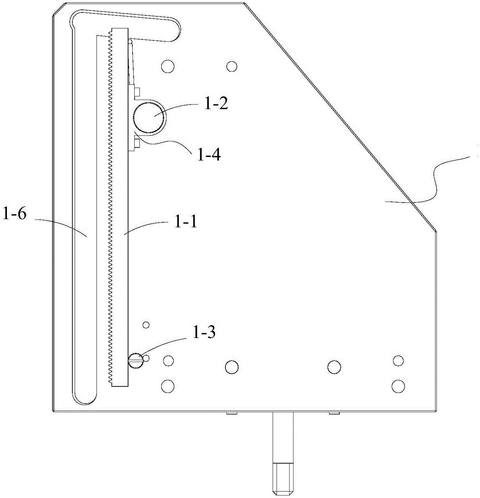 Lifting base capable of being fixed freely