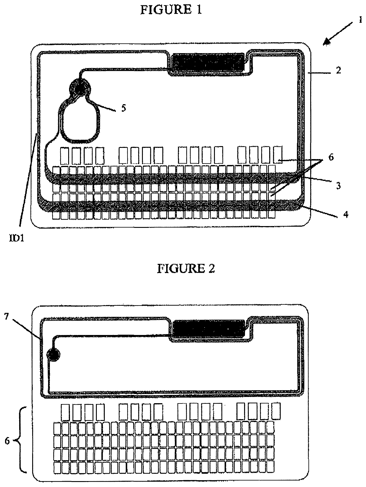 Contactless smart card comprising an antenna optimized to allow embossing of characters