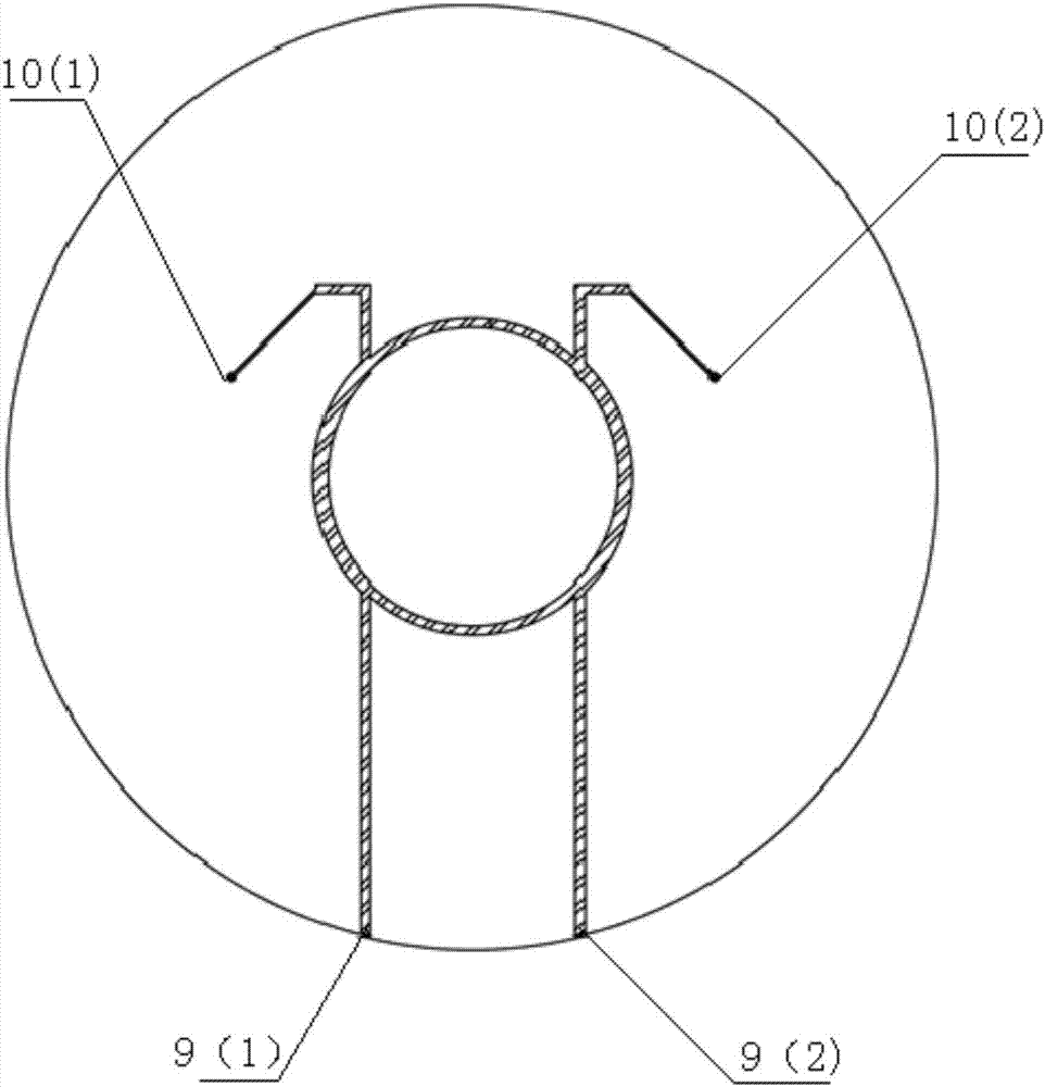 Small-size low-elevation-angle omnidirectional-radiation dual-circularly-polarized antenna