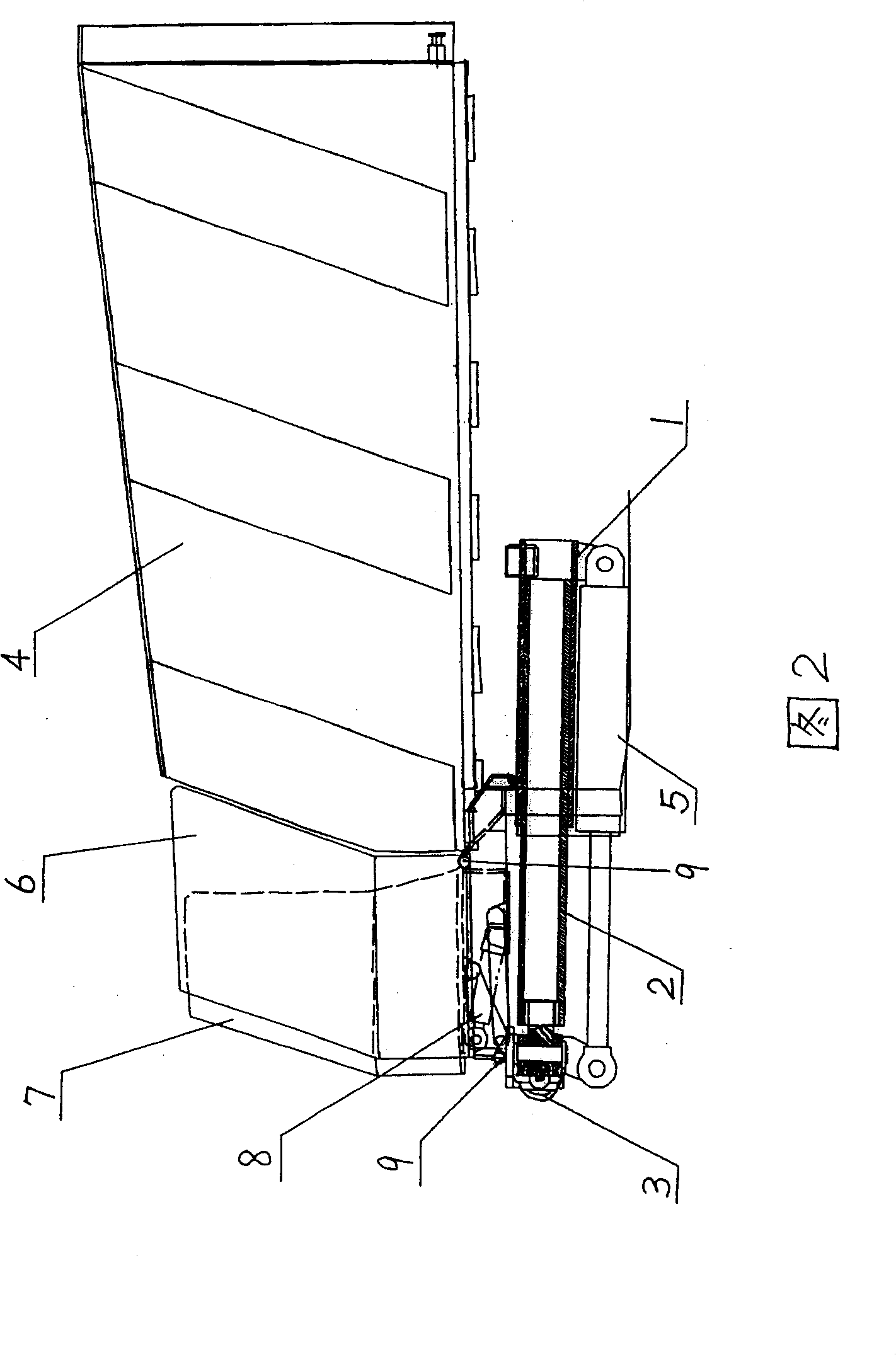 Flex overturning type auxiliary movable hopper for spreading machine