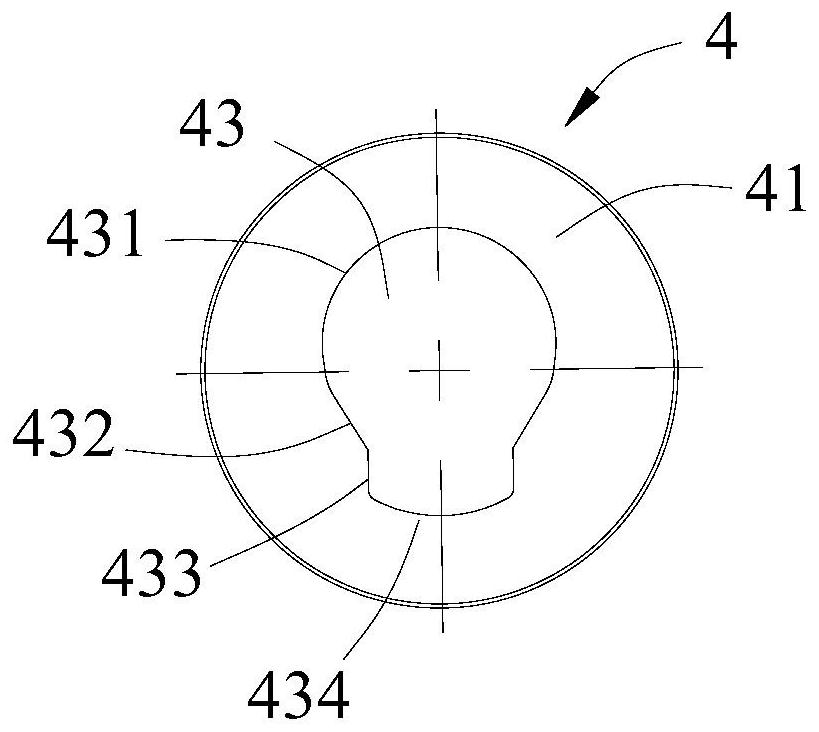 A large flow ceramic water mixing valve