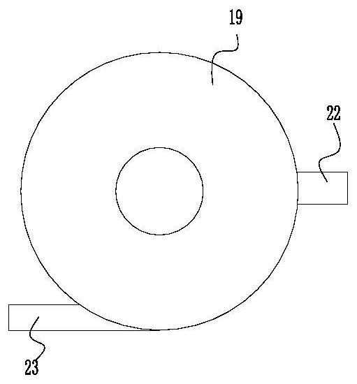 Deoiling and desalting device for kitchen waste