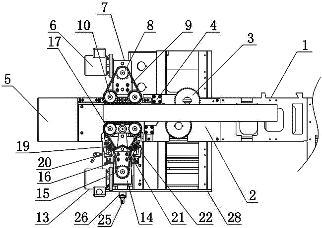 Clamping and forced conveying mechanism at the discharge end of saw based on vertical axis split