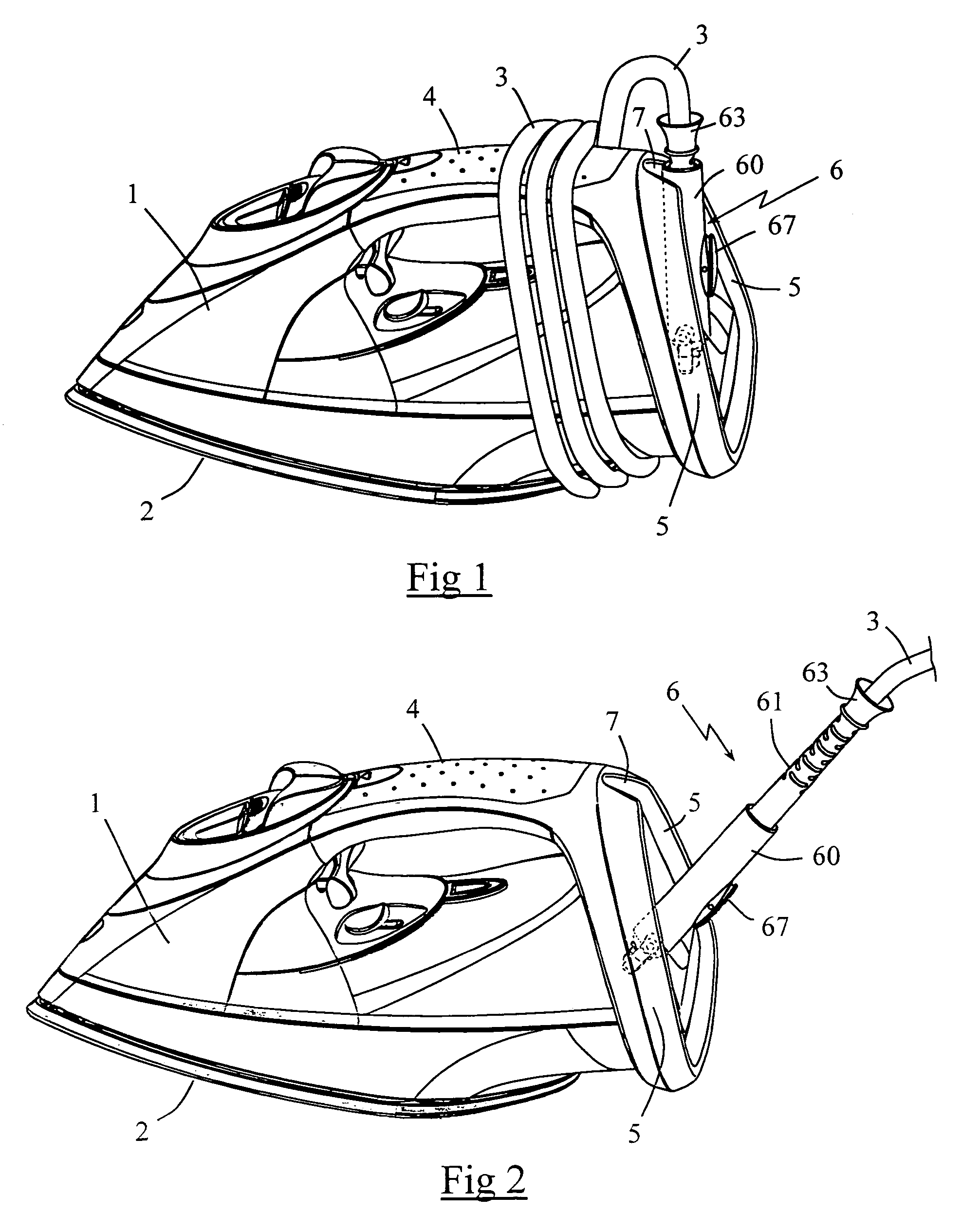 Pressing iron having an improved cord guide device