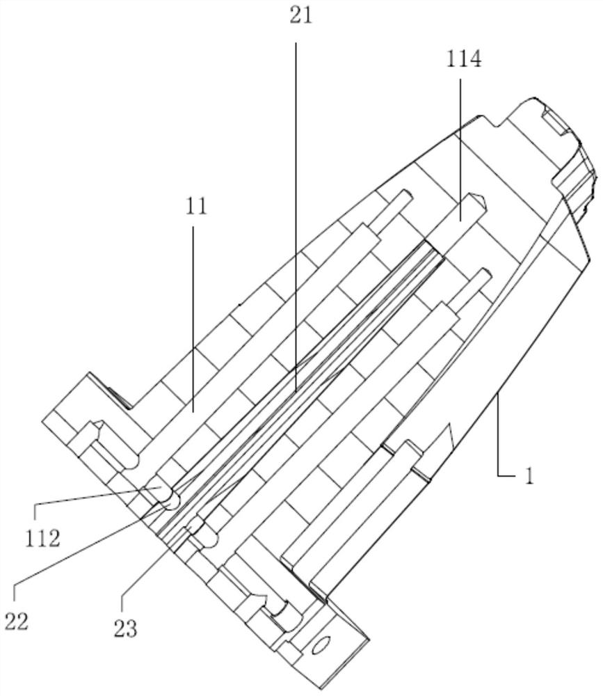 Mold cooling structure for uniformly cooling mold core