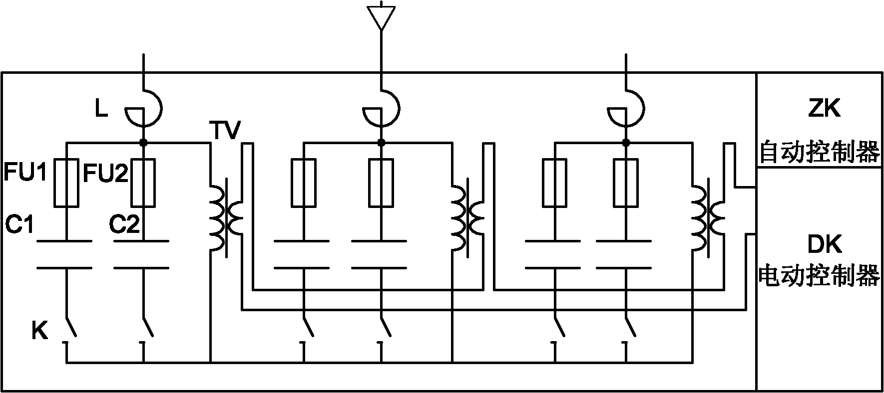 Automatic capacitance-adjusting capacitor device