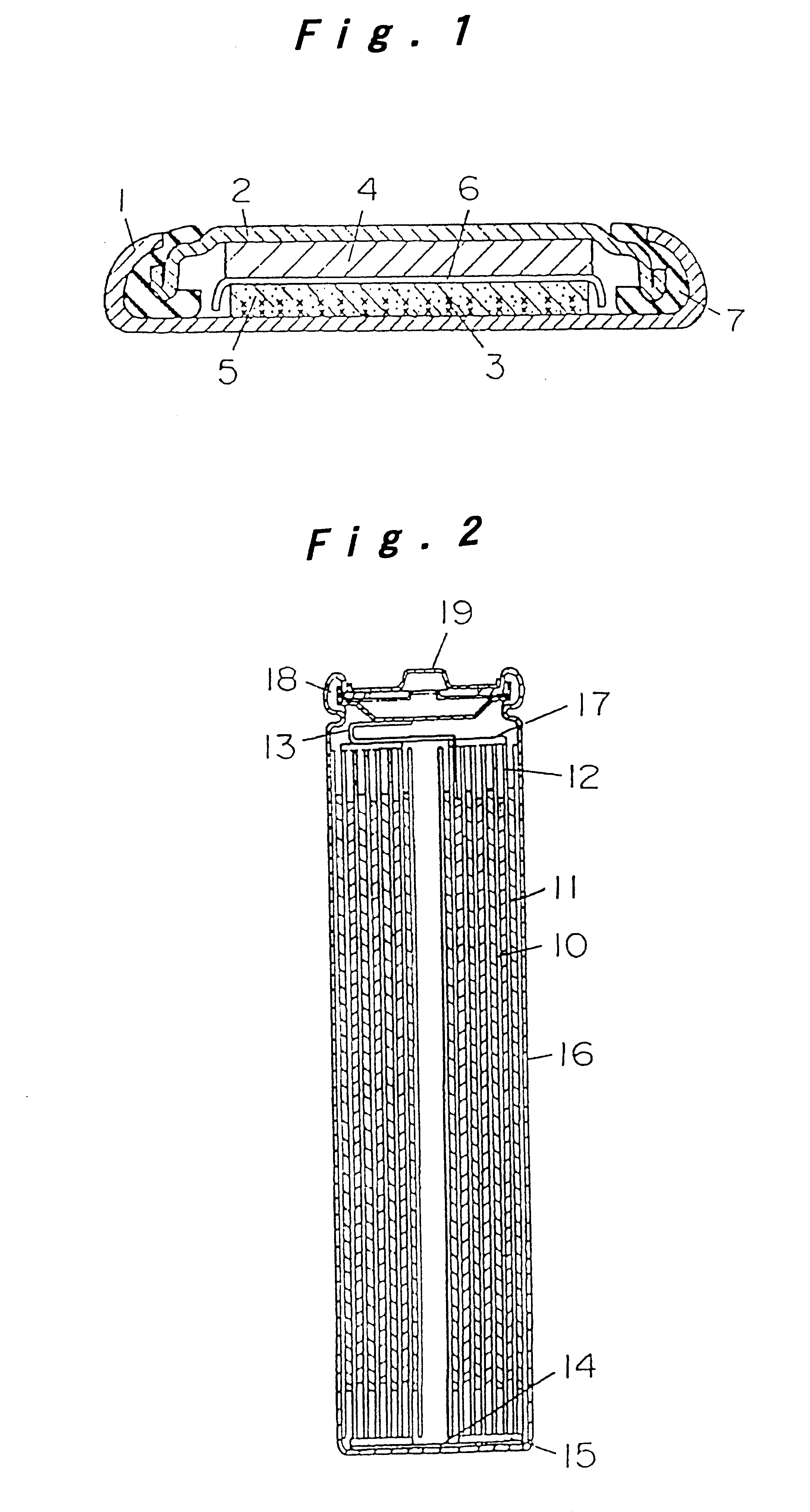 Nonaqueous electrolyte secondary battery comprising carbon particles with a plural-layer structure
