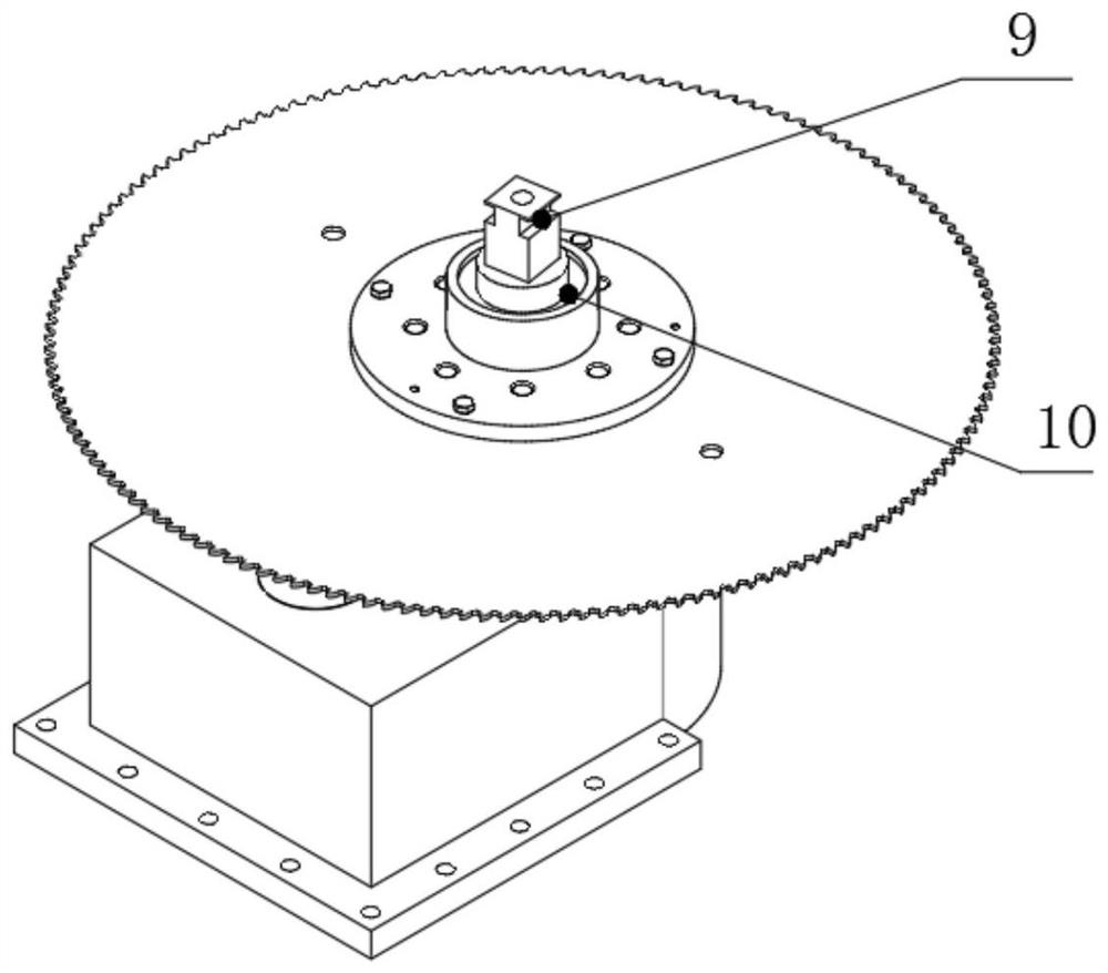 Saw blade dismounting and mounting device facilitating remote replacement operation