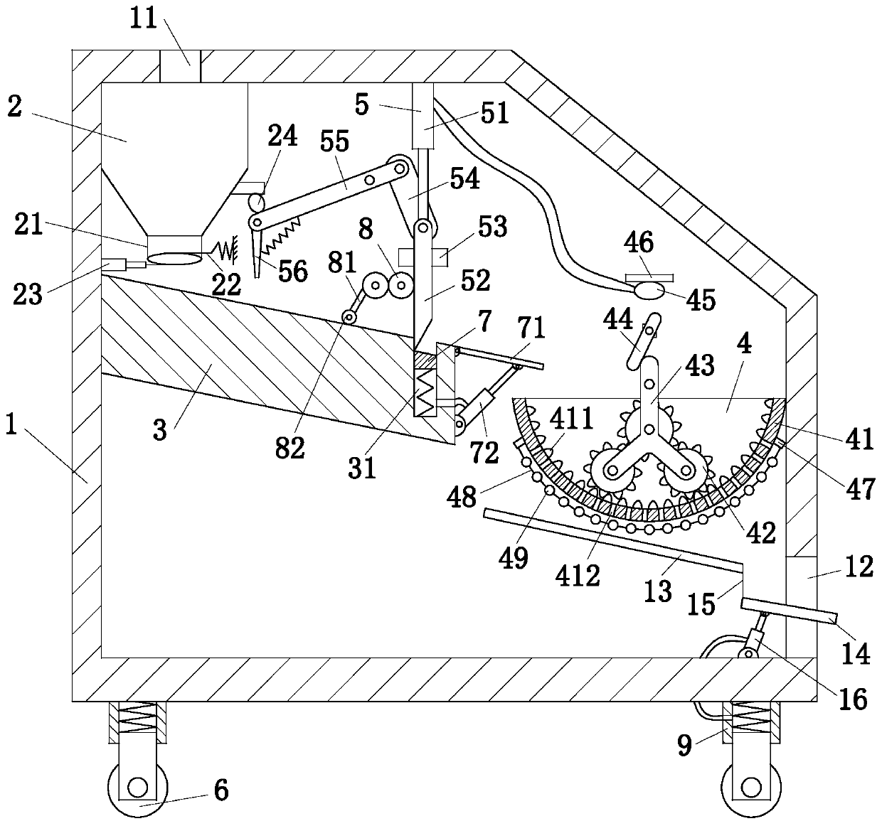 A straw crushing and returning device