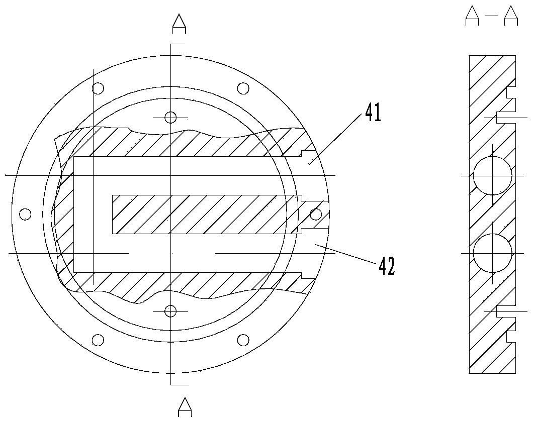 Device used for cooling sheet-shaped laser gain media