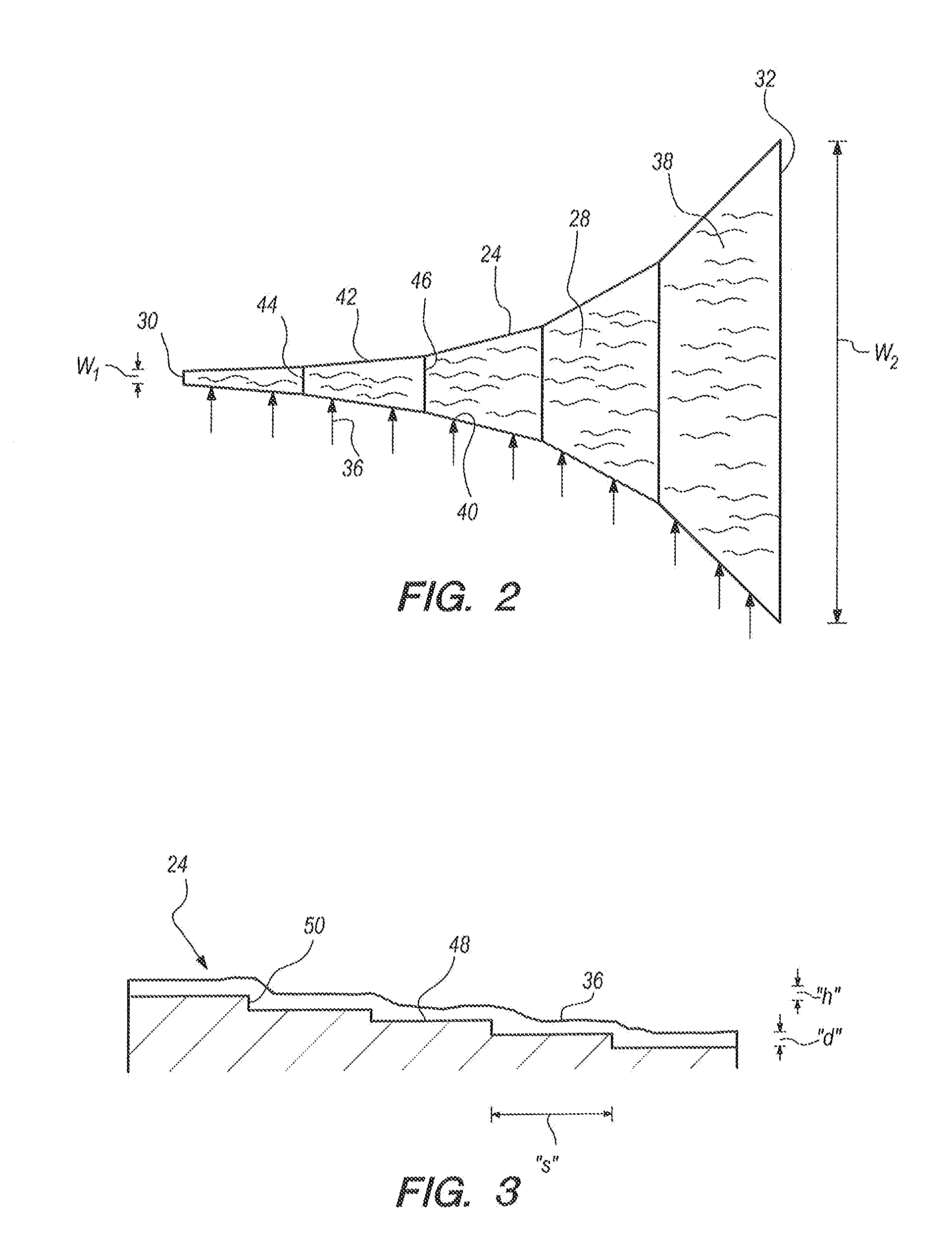 Method and system for growing microalgae in expanding sloped ponds