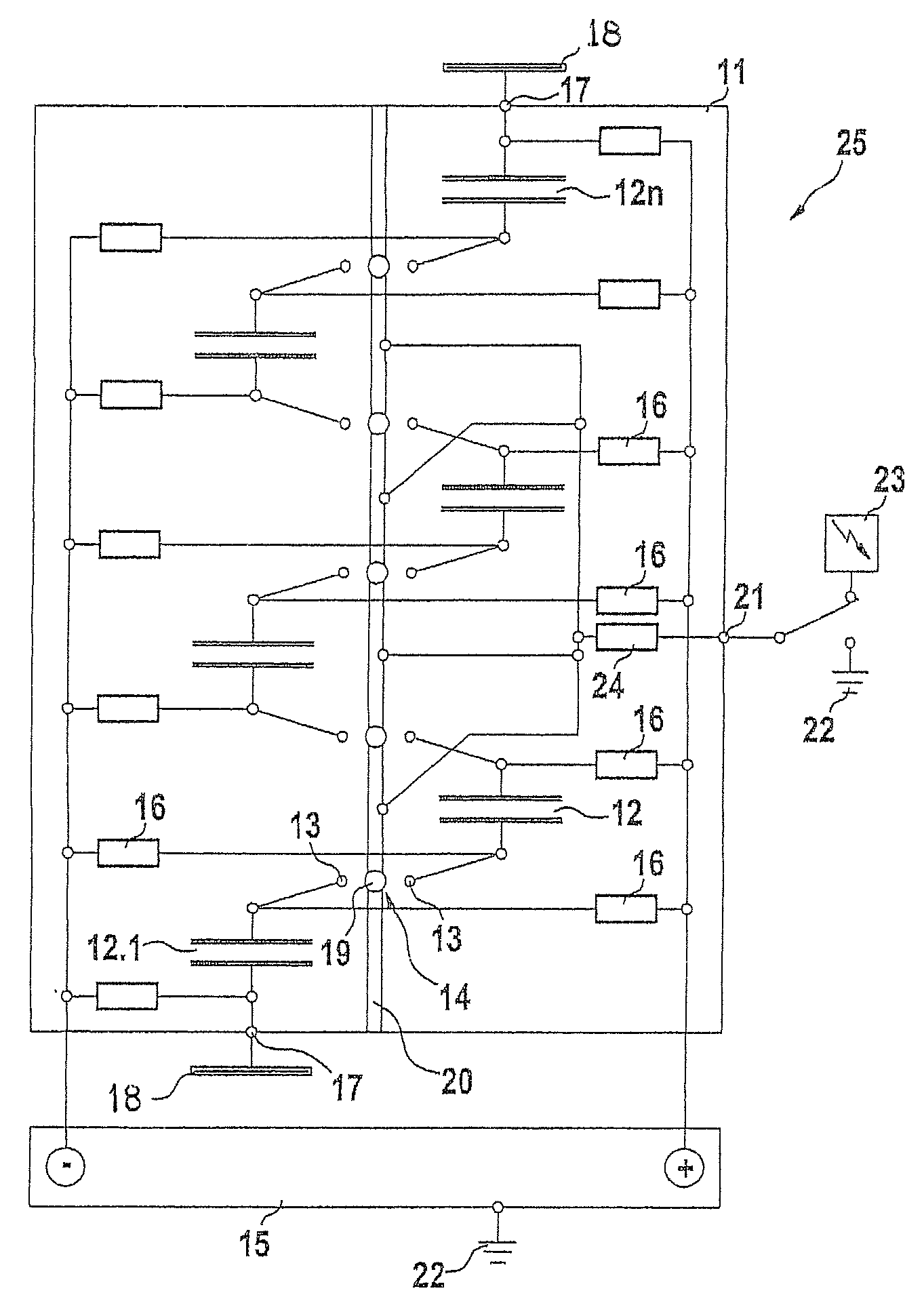 Method and device for production and emission of a high-power microwave pulse