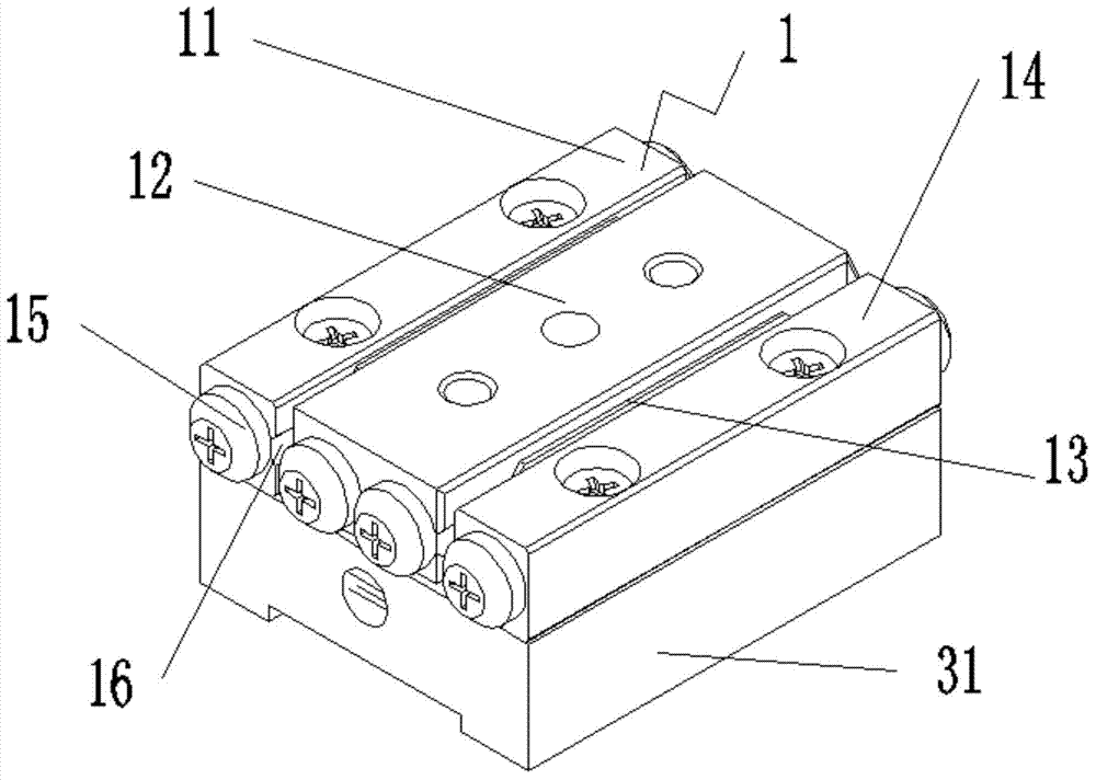 Bottom pre-tensioning type stick-slip driving cross-scale precision motion platform