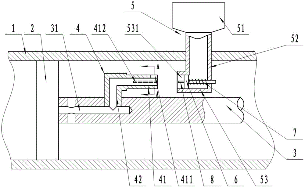 Automatic lubrication device arranged between material barrel and plunger chip
