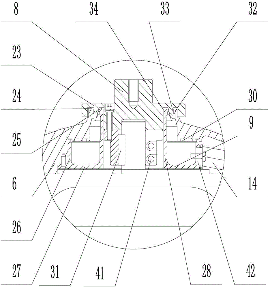 A refiner with air inlet and outlet grooves that can be stopped for cleaning