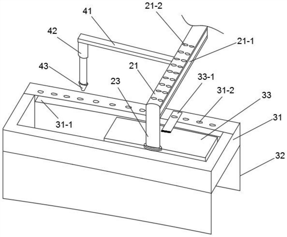 A guiding and fixing device for dental implant