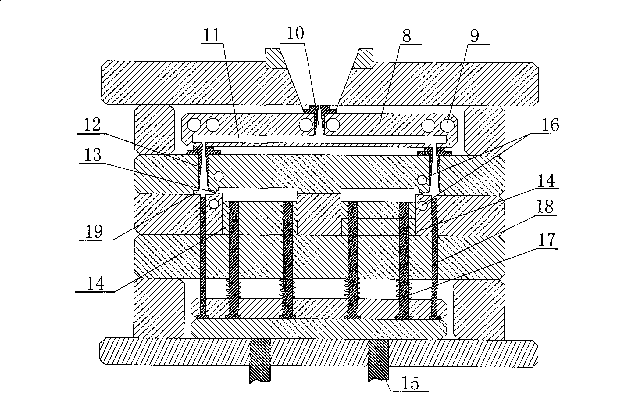 Process for manufacturing injection moulding seal edge of wooden floor or furniture board and edger thereof