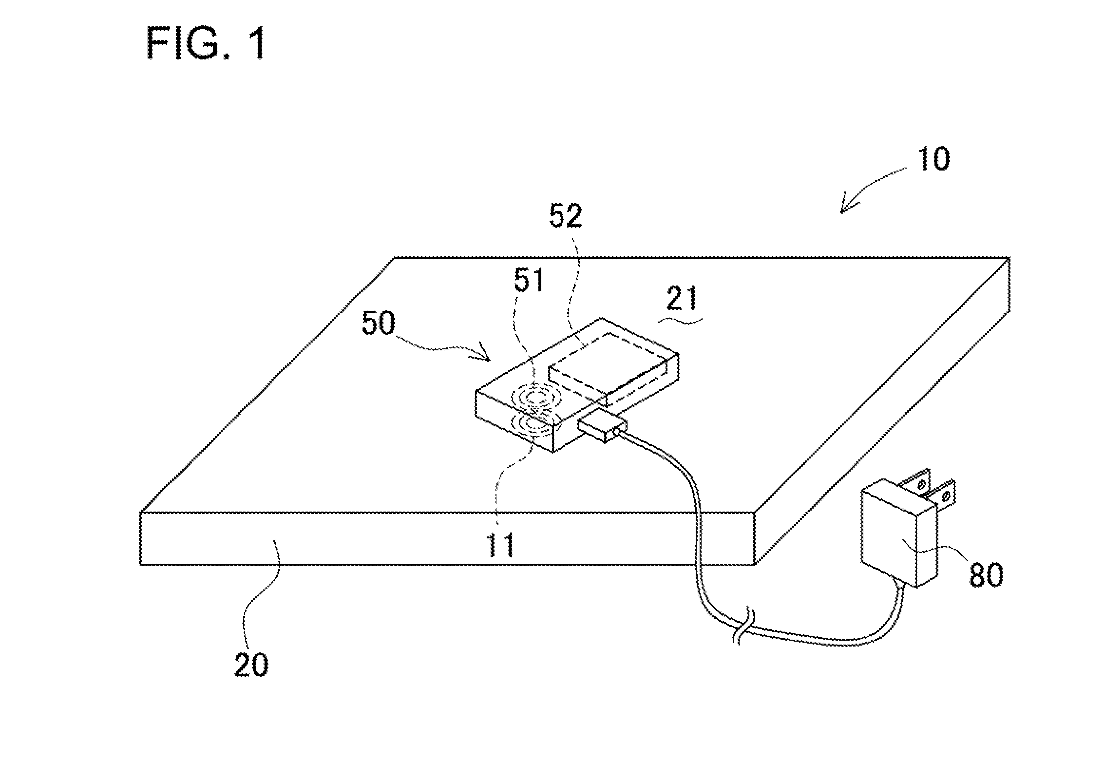 Device housing a battery and charging apparatus for contactless charging