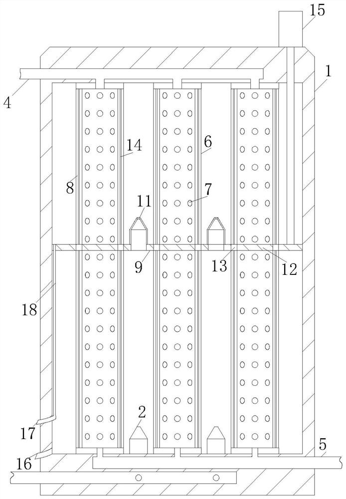 Partitioned spraying desulfurization tower and desulfurization device
