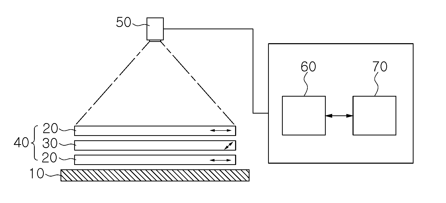 Automatic inspection apparatus for detecting stains on polarizing plate using color difference analysis and inspection method thereof