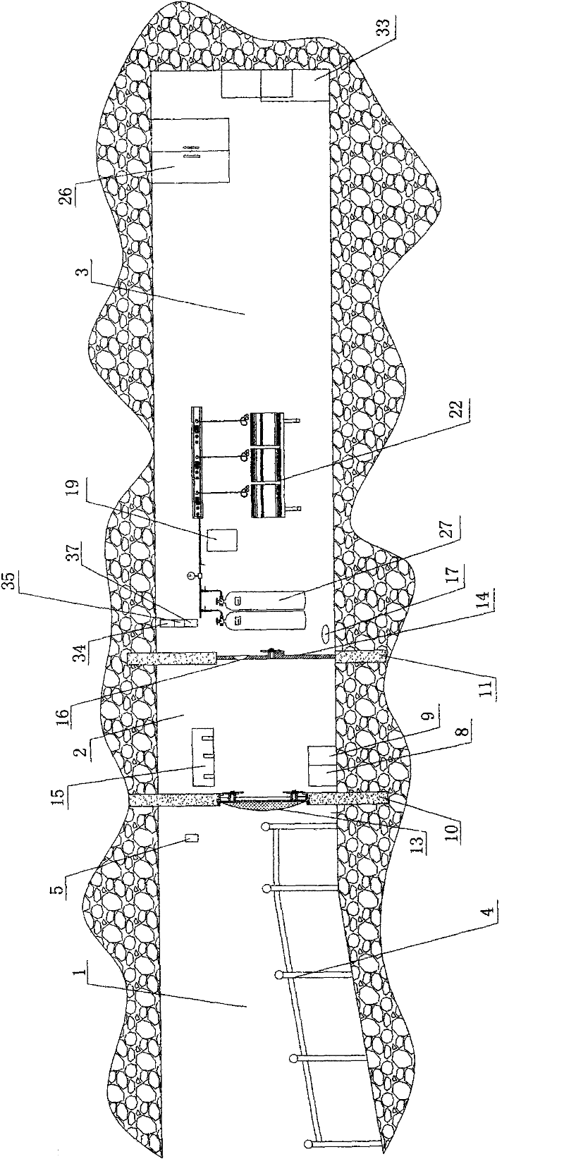Fixed shelter with double-protection structure