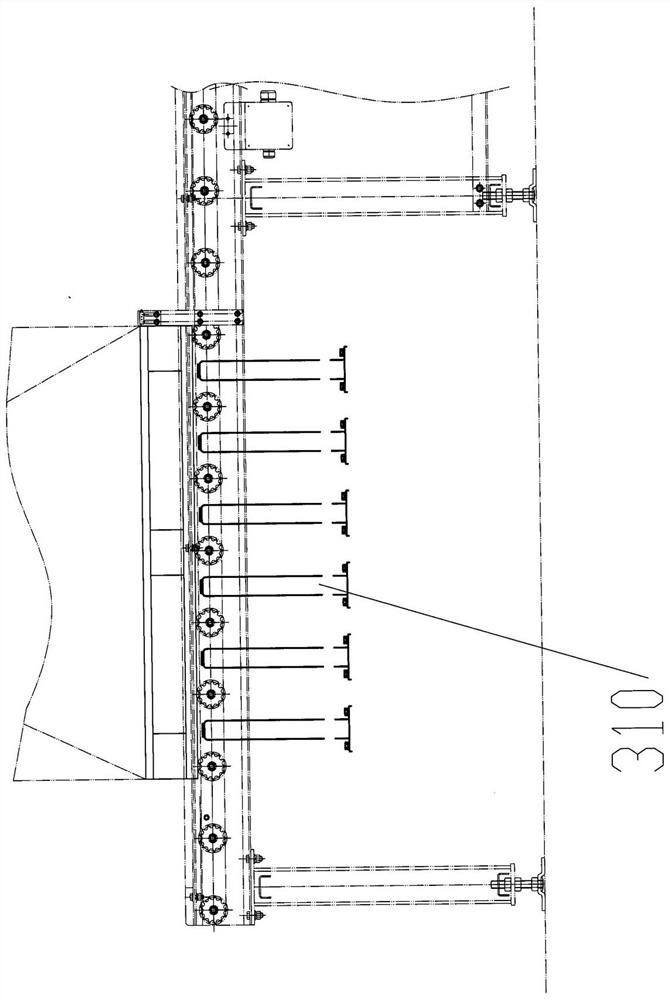 Centering stacking method for stacking loaded sub-pallets onto mother pallets