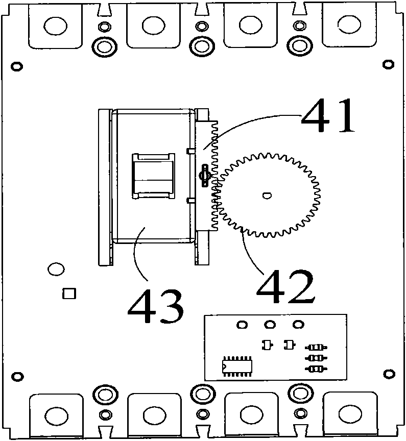 Built-in circuit breaker with automatic switch-on function