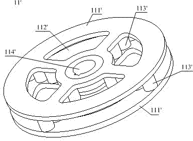 Medium mixing type wet grinding dispersing device