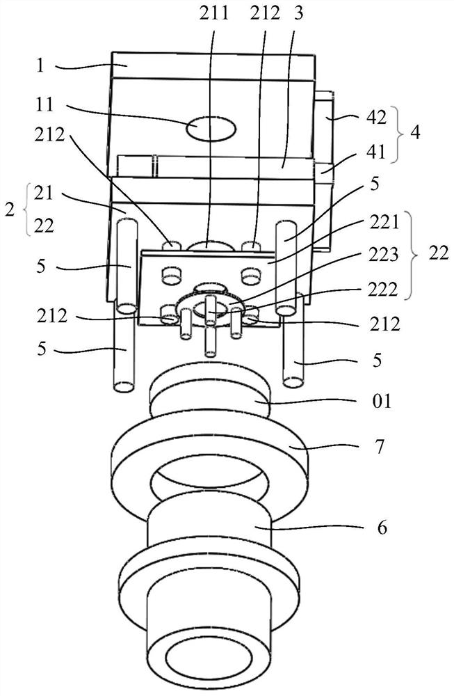 Die-casting die, die-casting machine and material cake removing method