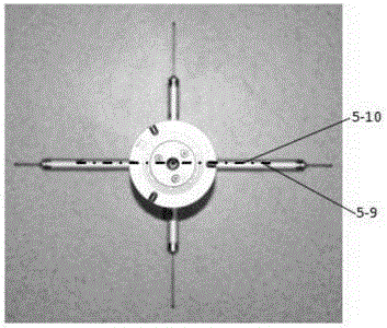 Combined positioning device and positioning method