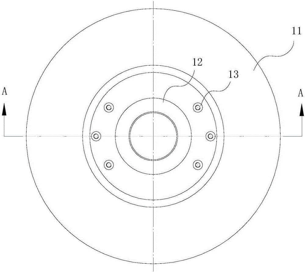 Vertical cylinder base plate of truck crane