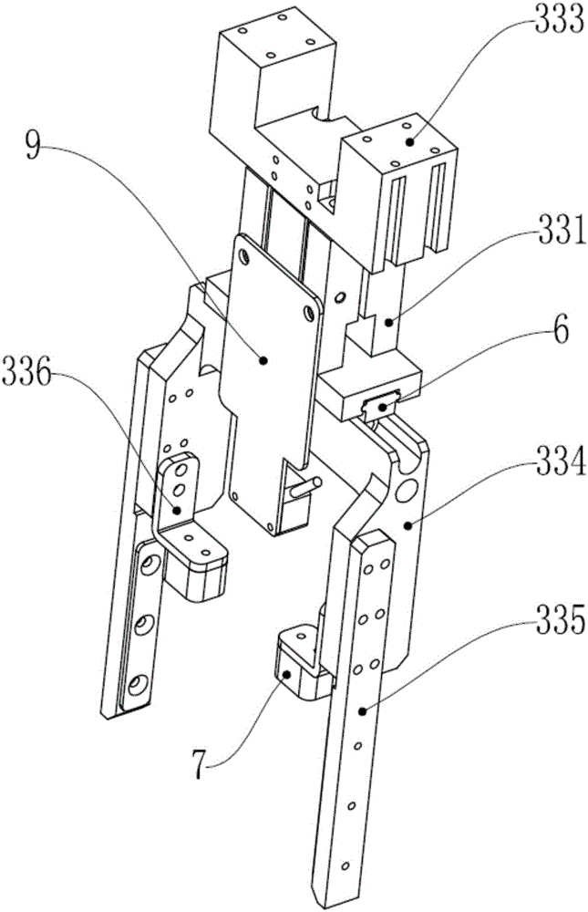 Automatic-adjustment robot clamp